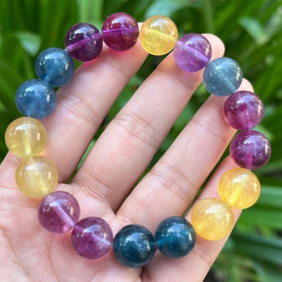 12.5mm stretchable rainbow fluorite‎ bracelet - Picture 1 of 9